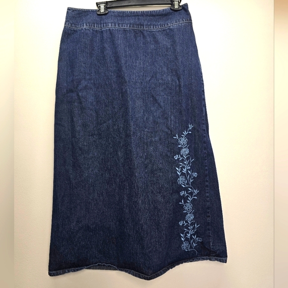 Covington Dresses & Skirts - Vintage Covington Embroidered Denim Maxi Skirt Women's 14 Cottagecore